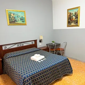 Oda ve Kahvaltı Vertex Suite, Roma